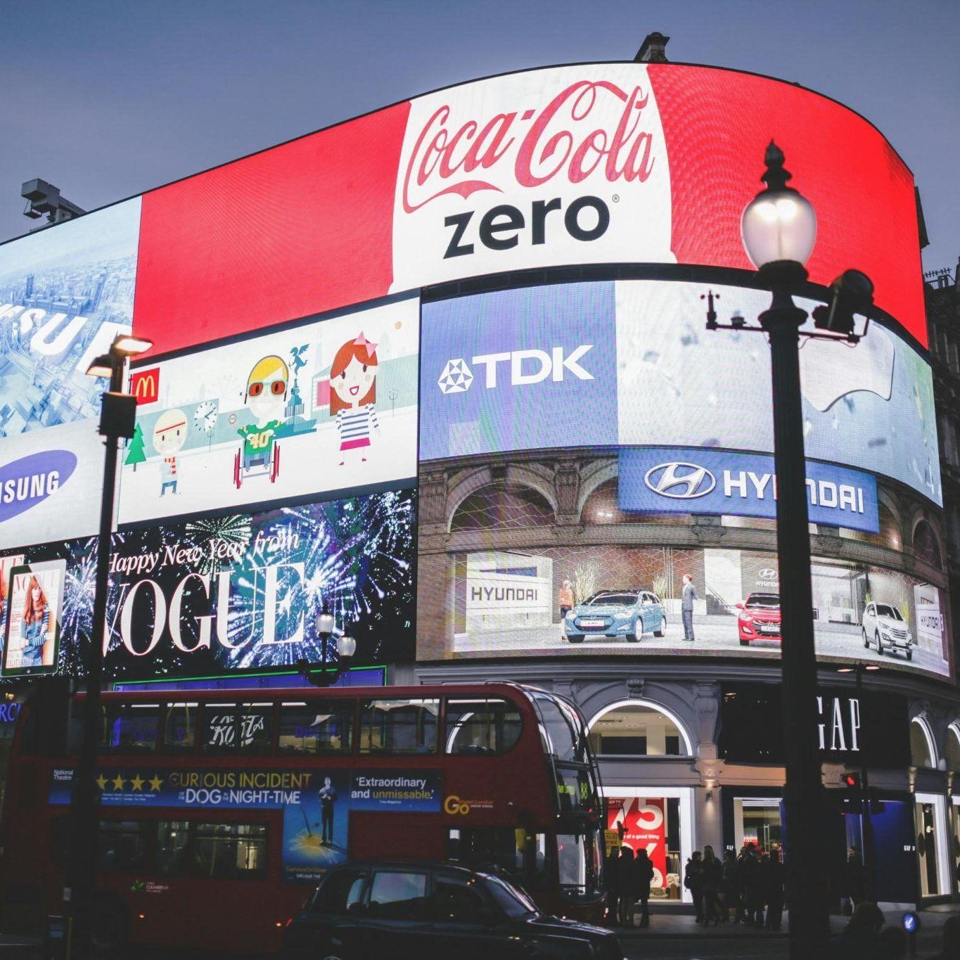 A Comprehensive Guide to Creating a Distinct Brand Identity